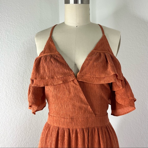 Anthropologie Chloe Oliver Uptown Maxi Saffron Cold Shoulder Dress - Picture 3 of 10